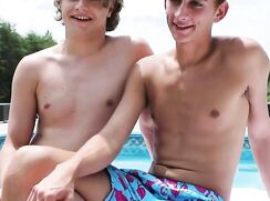 Bareback Fun In The Garden Twinks Gay Porn Videos