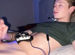 Blond Gaymer Jerks On His Bed porn
