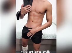 Surfista jerks a big cock until he cums boys porn