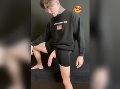 Tattooed Hung Twink With Glasses Selfsucks His Big Cock porn