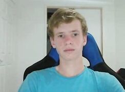 Cute Guy Shows His Tight Asshole