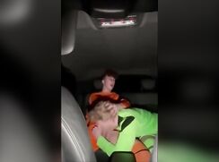 Two Soccer Boys à cru dans le porno gay teen porn