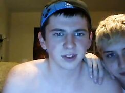 mon copain me caresse boys porn webcam couple