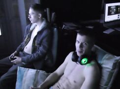 Twink gamers on cam