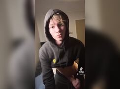 Cute TIKTOK Twink Hung Cam Porn