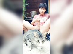 How the cat stole the wank show lol