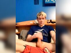 Webcam Bedroom Sporty Cam Boys Gay Porn