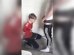 Twink Takes The Piss porn