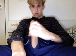 Hot boy on Chaturbate jerks