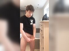 Twink wiggles his cock