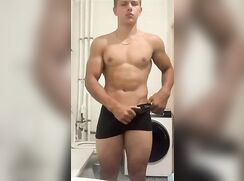 Beautiful toned body cums