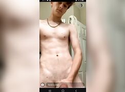 Bath Dude Shows that Sweet Cock Cam Boys Porn
