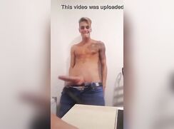 (Monster) Loiro dotado brincando na cam