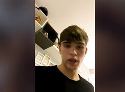 College dude wank for girl on snap