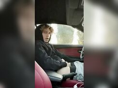 amateur twink jerking off in car