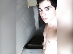 Twink exhibitionist quick exposure