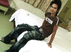 Cute Asian wants to fuck and swallow boys porn