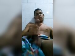 novinho jorrando porra twinks porn