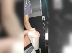 [MC]-[040] Unloading a huge cumshot