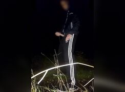 [MC]-[063] Night walk near the road