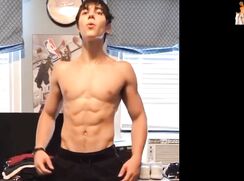 AA Vid - Sexy athletic boys muscle flexing working out comp tube