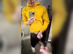 [MC]-[077] Cute twink boy cums in public gym