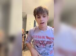 Sexy Twink Cums twice in an hour boys cam porn
