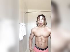 Braids and Bubble Butt Cam Porn