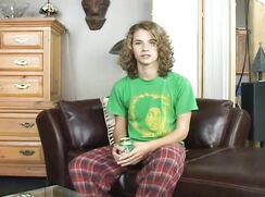 BoysFun! Richie SoloBoy - Solo Gay Porn Videos