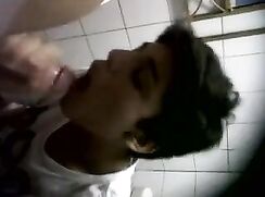 Fuck & suck in public toilett