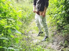 [T16]-[3] Pissing and jerking off in woods