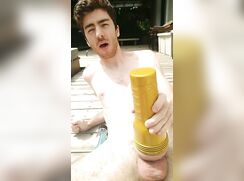 [MC]-[144] Giving my neighbours a show