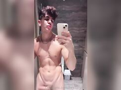 Muscle Boy Cum PLOI