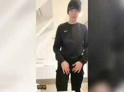 19 y/o Twink Jerking Off In The Bathroom Boys Porn