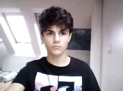 College Boy Showing What He's Got Cam Porn