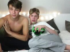 Two Very Attractive Twinks Cam Show