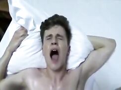 Str8 Boy Screaming Real Pain