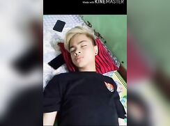 Chico dormido termina follando