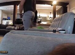 muscle daddy fucks little guy