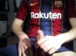 Spanish dream Lad jerks off in his soccer Trikot