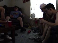 kasi apesi mitindo na ntolo na ye, . FRATS