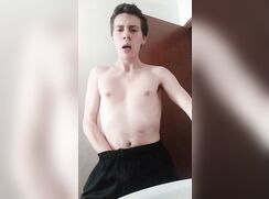 [ABX][511] - Ragazzo wolf bollente che sborra tanto