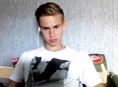 Thick lipped blond wanks big dick cums webcam