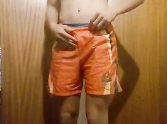 Twink cums in school changing room