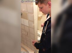 Matt Lloyd Pissing In Shower (Video Edit)