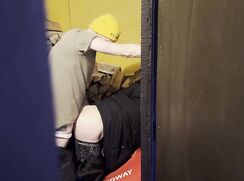 [BF][20] Spying on how guys fuck in the barn