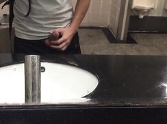 [T30]-[03] Jerk off in front of the public toilet mirror