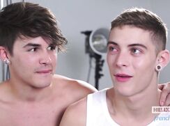 Cute twink boys porn flip-flops with a sexy young French lad