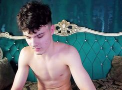 Aiden Carver - Aidencarver -- Fuck my ass hard, but spank it harder first!!!