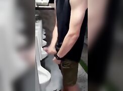 Paid Str8 Dude 20 bucks to Beat off for me